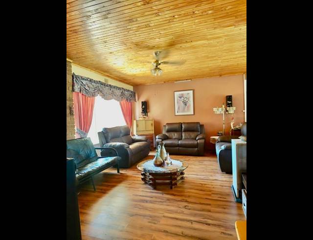 3 BEDROOM HOUSE FOR SALE IN VANDERBIJLPARK SE 6